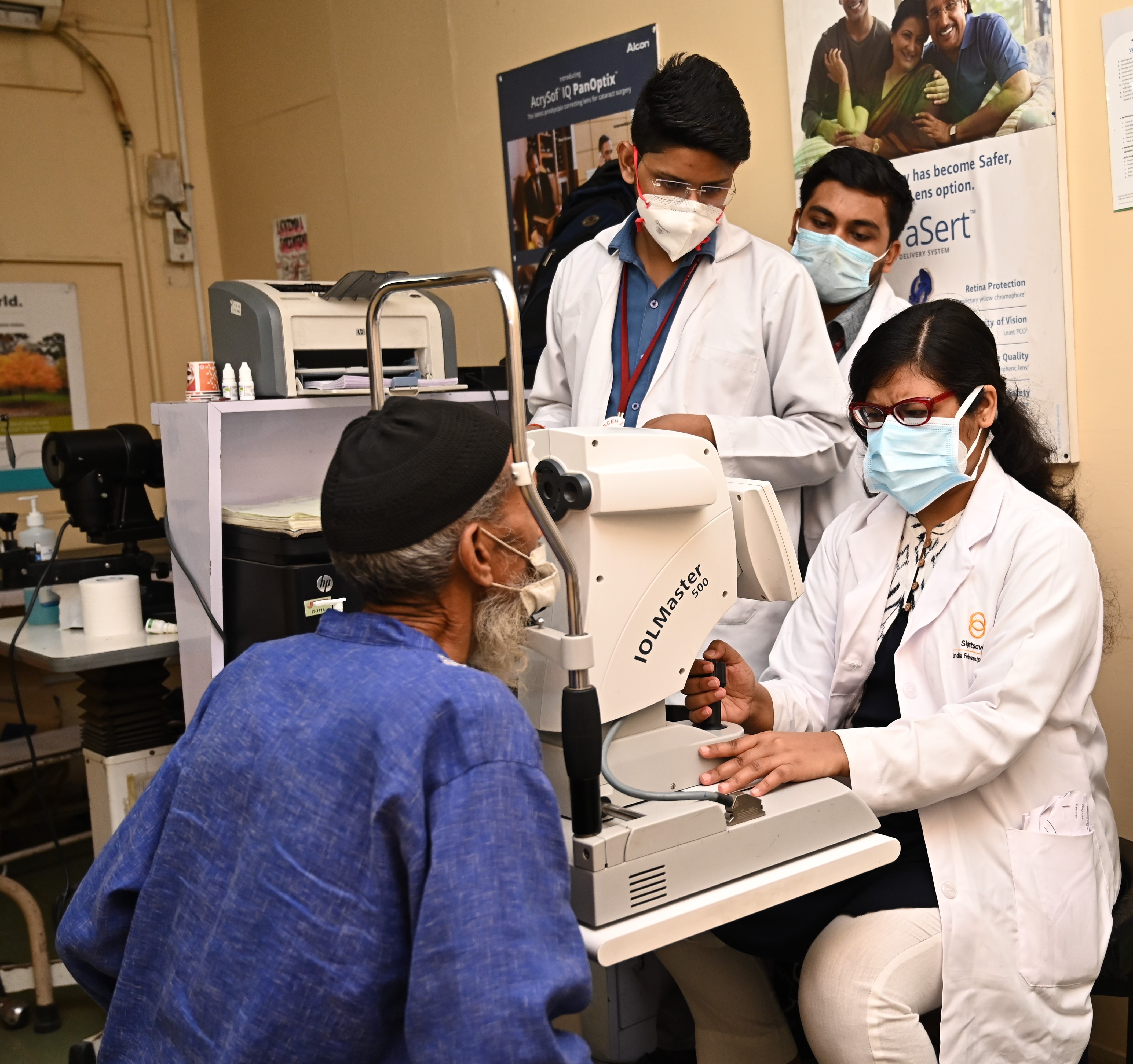 Sightsavers India encourages and trains young ophthalmologists under their Fellowship Program
